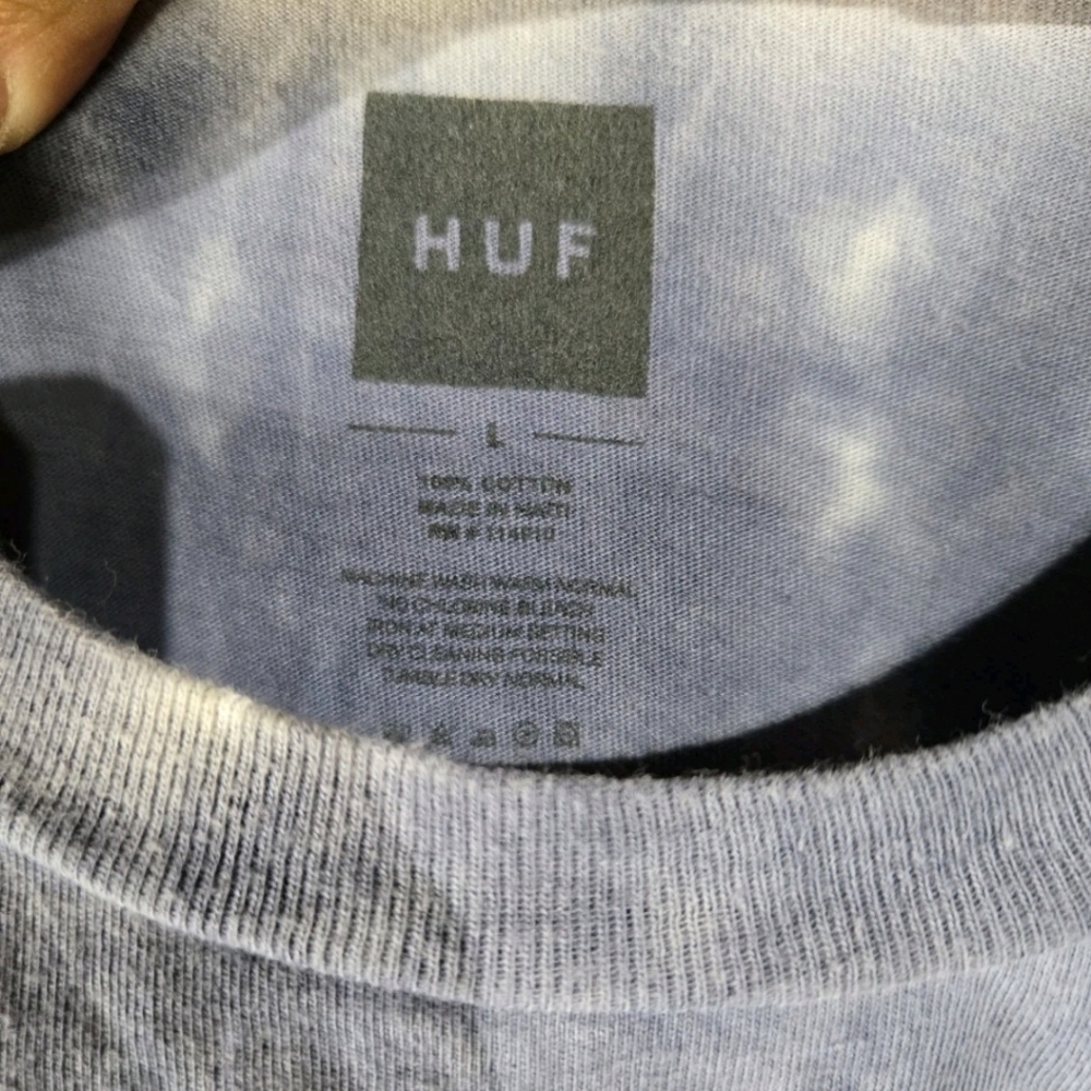 HUF T-Shirt Mens Size Large Blue Retro Cloud Designer Tee Shirt Embroidered Logo - Picture 6 of 10
